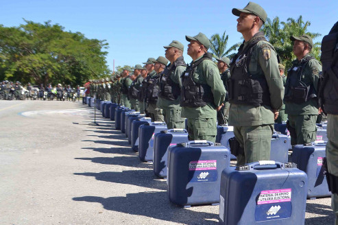 Máquinas de votación comenzaron a llegar al interior de Venezuela para comicios del 21-N Venezuela