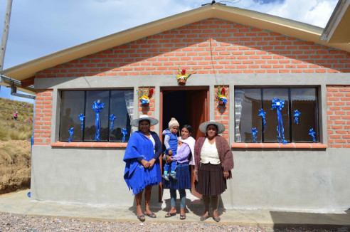 Bolivia creará más viviendas para madres solteras Latinoamérica