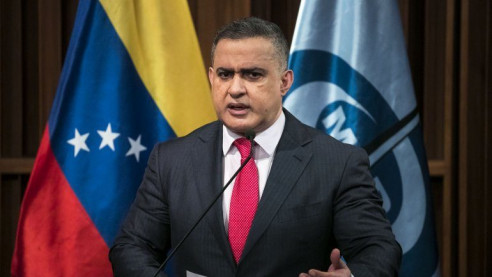 Fiscalía venezolana emite orden de detención contra funcionarios por ayudar a Guaidó a salir a Colombia Latinoamérica