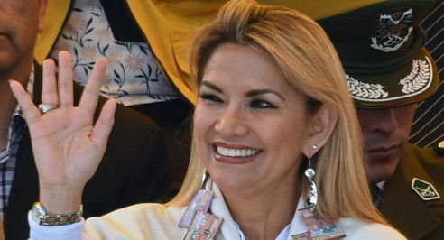Jeanine Áñez oficializó su candidatura a la presidencia de Bolivia Latinoamérica