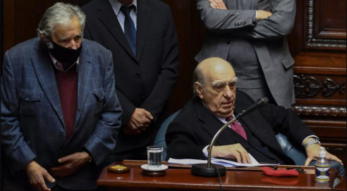 Expresidentes Mujica y Sanguinetti dejan el senado de Uruguay Latinoamérica