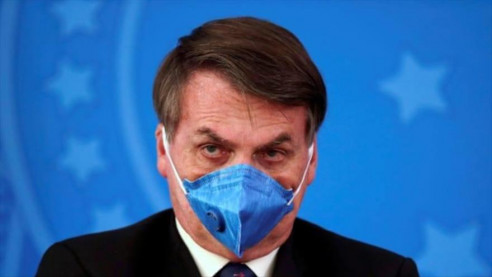 Bolsonaro dice que hay que volver a los estadios de fútbol cuanto antes Latinoamérica