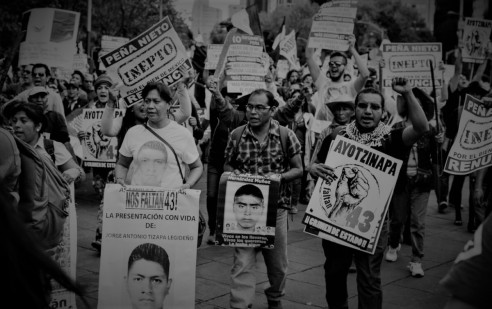 Ayotzinapa: a seis años de la masacre, familiares de víctimas denuncian corrupción judicial Reportajes & Investigación