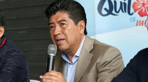 Ratifican por unanimidad remoción del alcalde de Quito Latinoamérica