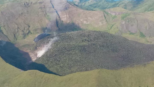 Emiten alerta por actividad volcánica en San Vicente y las Granadinas Latinoamérica