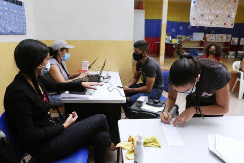 Megaelecciones 21N: CNE venezolano cuenta 138.792 nuevos inscritos en el registro electoral Venezuela