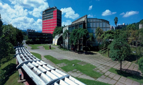 Continúan trabajos de refacción en la Ciudad Universitaria de Caracas Venezuela