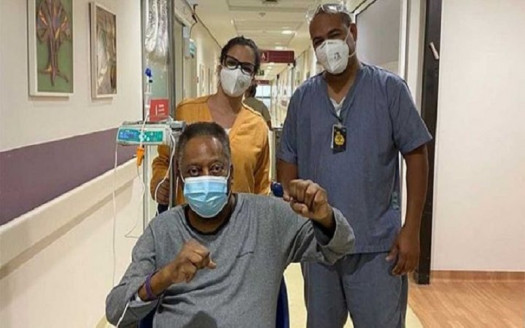 Pelé fue dado de alta luego de dos semanas de hospitalización Latinoamérica