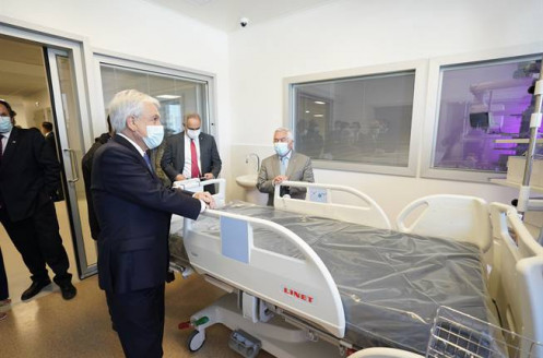 Grave: Se inundó un piso completo del Hospital Biprovincial Quillota-Petorca inaugurado por Piñera hace 1 mes Chile