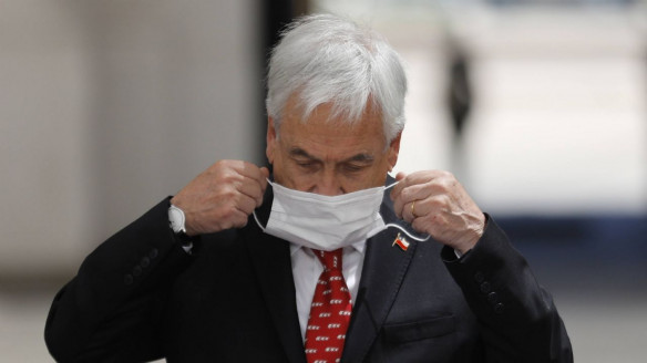 Un día antes del cambio de Gobierno, Piñera firmó 20 resoluciones sobre decisiones claves para vacunación contra el Covid-19 Chile