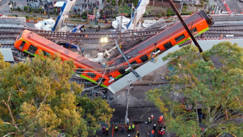 “No fue un accidente”: exigen justicia por 26 víctimas del metro de la Ciudad de México Latinoamérica