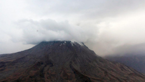 (Video) Volcán en erupción deja miles de afectados en Perú Perú