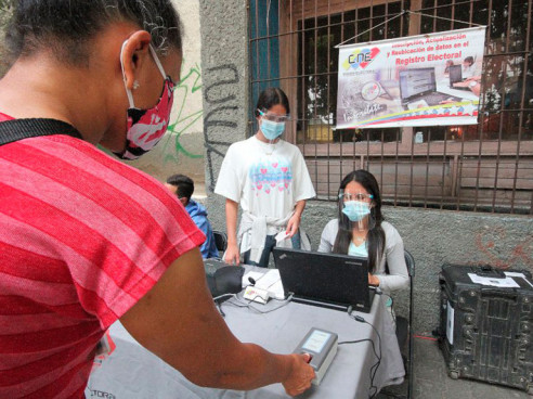 Más de 160.500 nuevos votantes registra Venezuela para megaeleciones del 21-N Venezuela