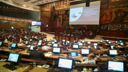 Asamblea de Ecuador niega proyecto de