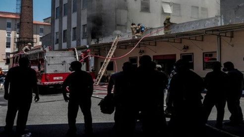 Brasil: Se registran 3 fallecidos por incendio en hospital de Río de Janeiro Latinoamérica