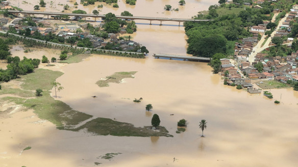 Más de 11 mil desplazados dejan inundaciones en el noreste de Brasil Latinoamérica