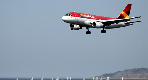 Aerolínea más grande de latinoamérica Avianca se declara en quiebra voluntaria por el covid-19 Latinoamérica