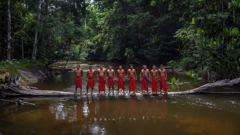 Buscadores de oro invaden tierras protegidas de la Amazonia brasileña tras asesinar a un líder indígena Latinoamérica
