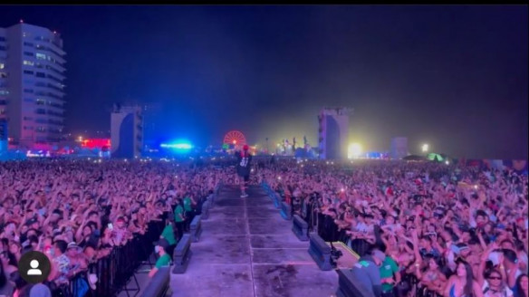 Muere sana distancia en Rosarito, abarrotan ‘Baja Beach Fest’ México