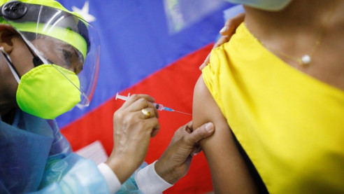 Venezuela tiene vacunas anticovid para el 80% de su población Portada