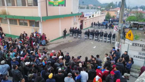 Continúan escrutinios entre disturbios y denuncias de delitos electorales en Guatemala Latinoamérica