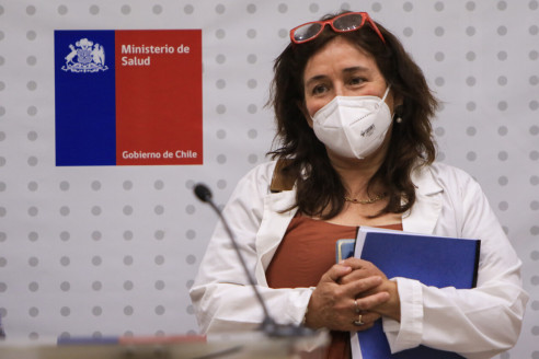 Ministra Yarza anuncia mesa de trabajo con Isapres para