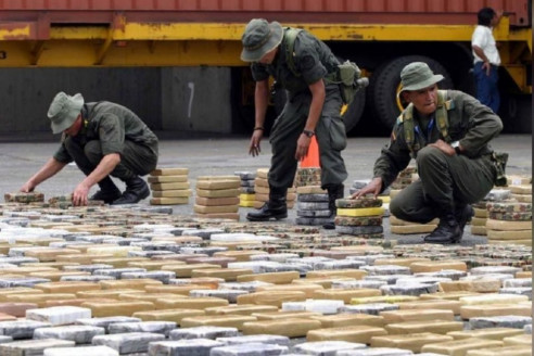 Autoridades venezolanas decomisaron una tonelada de cocaína en costas del país Latinoamérica