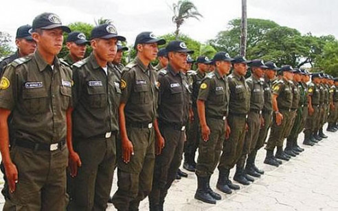 Fuerza Armada de Bolivia no adiestra a funcionarios públicos en el manejo de armas Latinoamérica