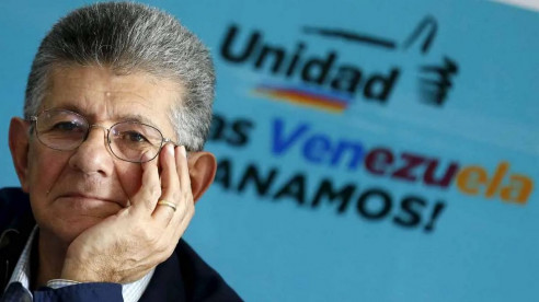 ¿Por qué la oposición venezolana dejó la abstención y va a las 'megaelecciones'? Reportajes & Investigación