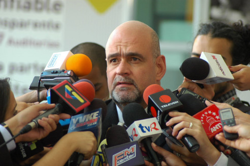 Venezuela: Gobierno y oposición discuten designación del nuevo CNE como parte del diálogo Latinoamérica