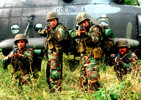 Denuncian que dos campesinos fueron asesinados en un operativo del Ejército colombiano Colombia