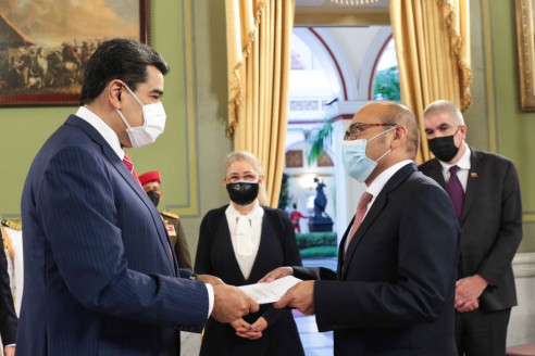 El presidente venezolano Nicolás Maduro recibió credenciales de embajador del Perú Latinoamérica