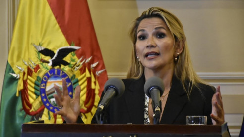Presidenta de facto de Bolivia, Jeanine Áñez, reconoce y corrobora el triunfo electoral del MAS Latinoamérica