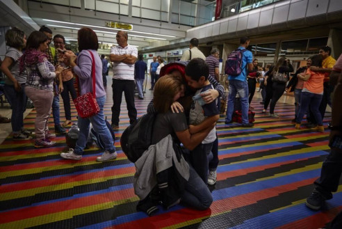 Uno de cada cinco migrantes venezolanos “ha dejado a un niño atrás en el país” Actualidad
