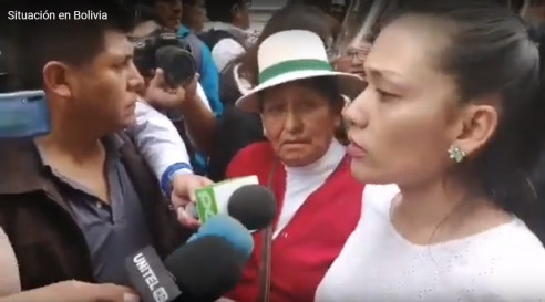 (Videos) Policía boliviana impide el paso a parlamentarios del MAS al Congreso Latinoamérica