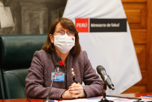 ¡Escándalo en Perú! Ministra de Salud renuncia tras denuncia de vacunación del expresidente Vizcarra Latinoamérica