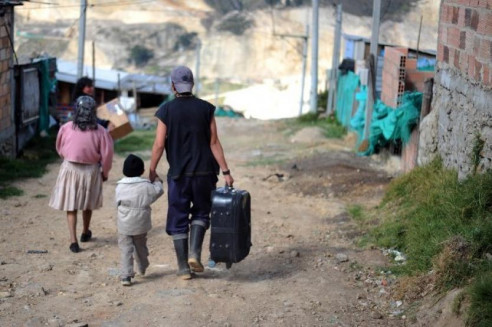 Estos son los países de América Latina que lideran las cifras de desplazados internos por violencia