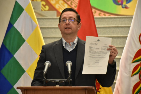 Cambian a ministro de Economía en Bolivia y el extitular afirma que se negó a firmar decretos y documentos que violaban la ley Latinoamérica