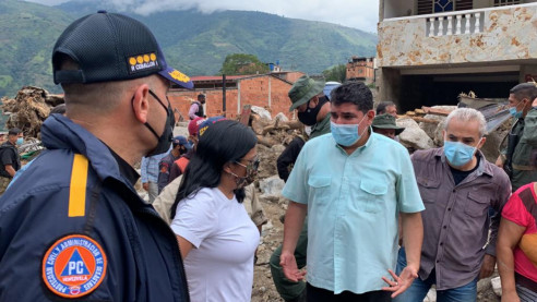 Crean puente aéreo para atender a las víctimas de lluvias en los Andes venezolanos Venezuela
