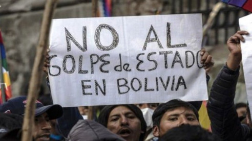 Prensa en Bolivia: Cierre de medios y Ley de Sedición para ocultar el Golpe de Estado y sus muertos Latinoamérica