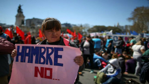 El Senado de Argentina aprueba la ley de 'emergencia alimentaria' Latinoamérica