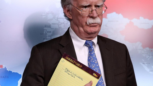 Bolton aspira que bloqueo 