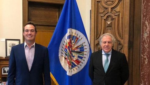 George Forsyth el candidato peruano venezolano pro-trump se reunió con Almagro para