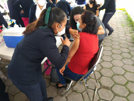 Suma Puebla 5 mil embarazadas vacunadas contra Covid-19 México