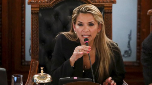 ¡Confirmado!: Gobierno de facto de Bolivia se endeuda Latinoamérica