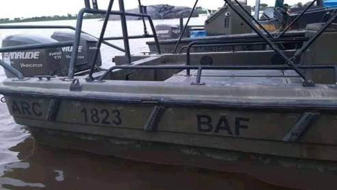 (+Fotos) Venezuela incautó tres lanchas de combate con emblemas de la Armada colombiana Latinoamérica