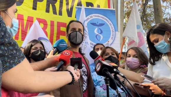 Diputados presentan proyecto que establece descanso compensatorio para trabajadores de la salud privada: 