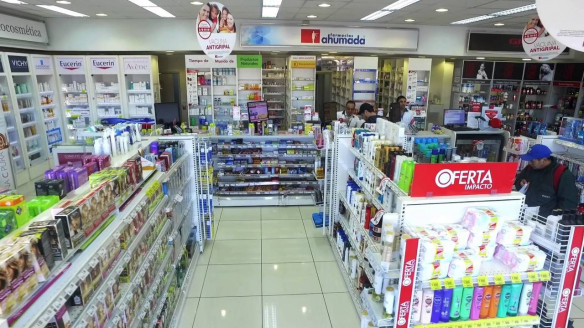 Trabajadores de farmacias piden ser incorporados al Código Sanitario como funcionarios de Salud: Estamos sufriendo la precarización del empleo y el abuso laboral de la polifuncionalidad Chile