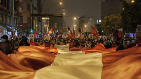 Peruanos marcharon contra la candidatura presidencial de Keiko Fujimori Latinoamérica