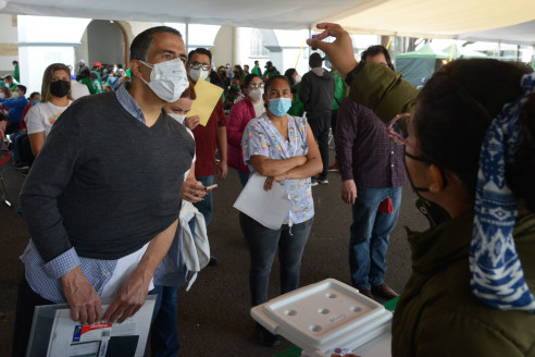 Están disponibles 2 millones 312 mil 980 vacunas contra el COVID-19 envasadas en México México